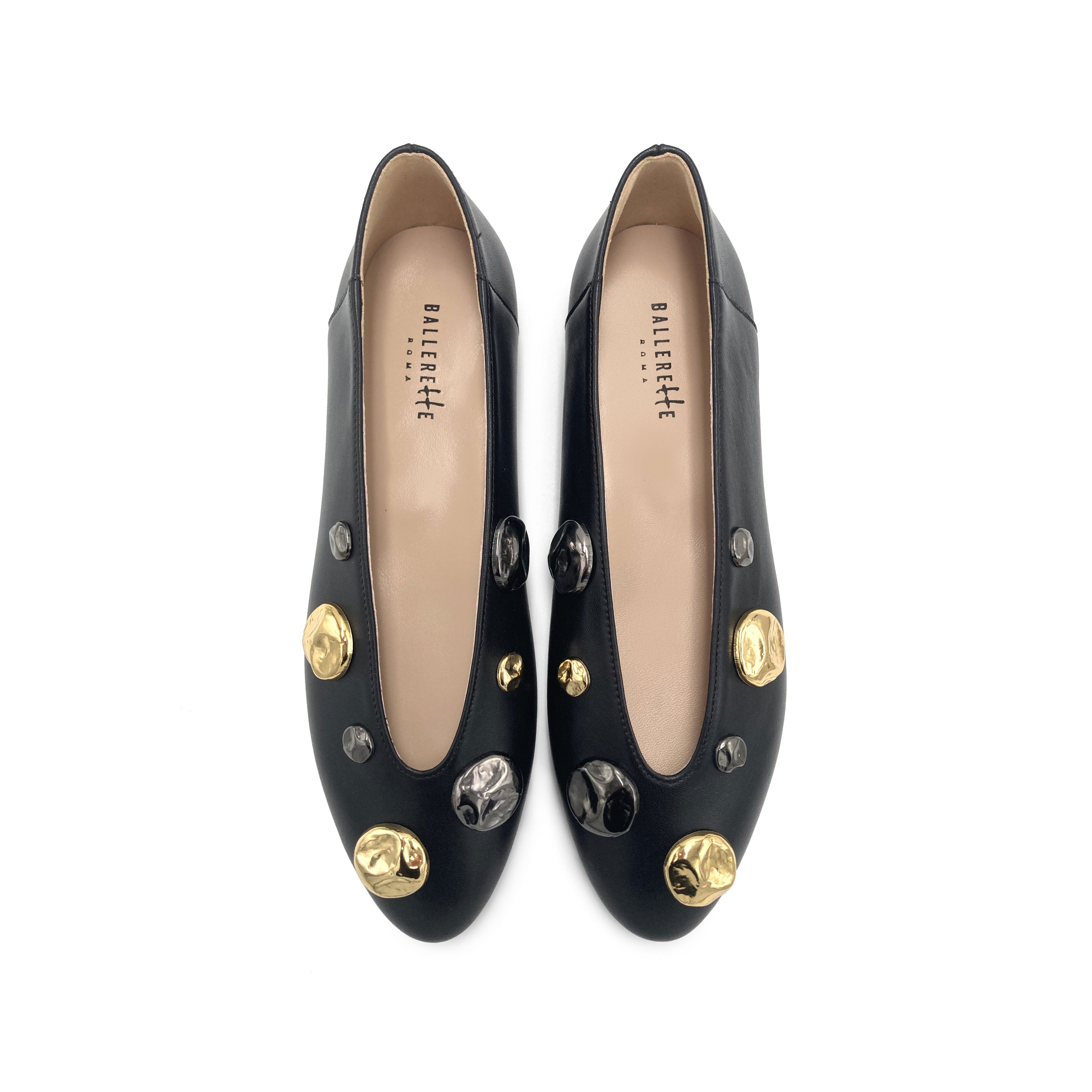 Ballerine nere accollate con borchie oro e ferro