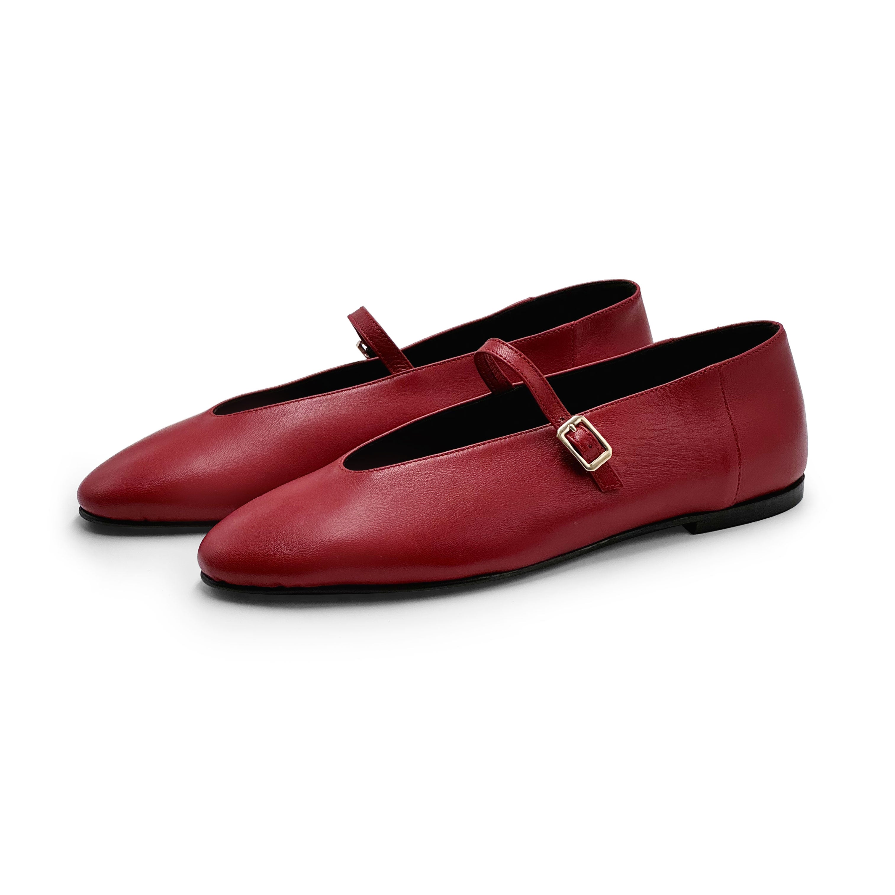 Ballerines en cuir rouge cerise avec col en V et bride