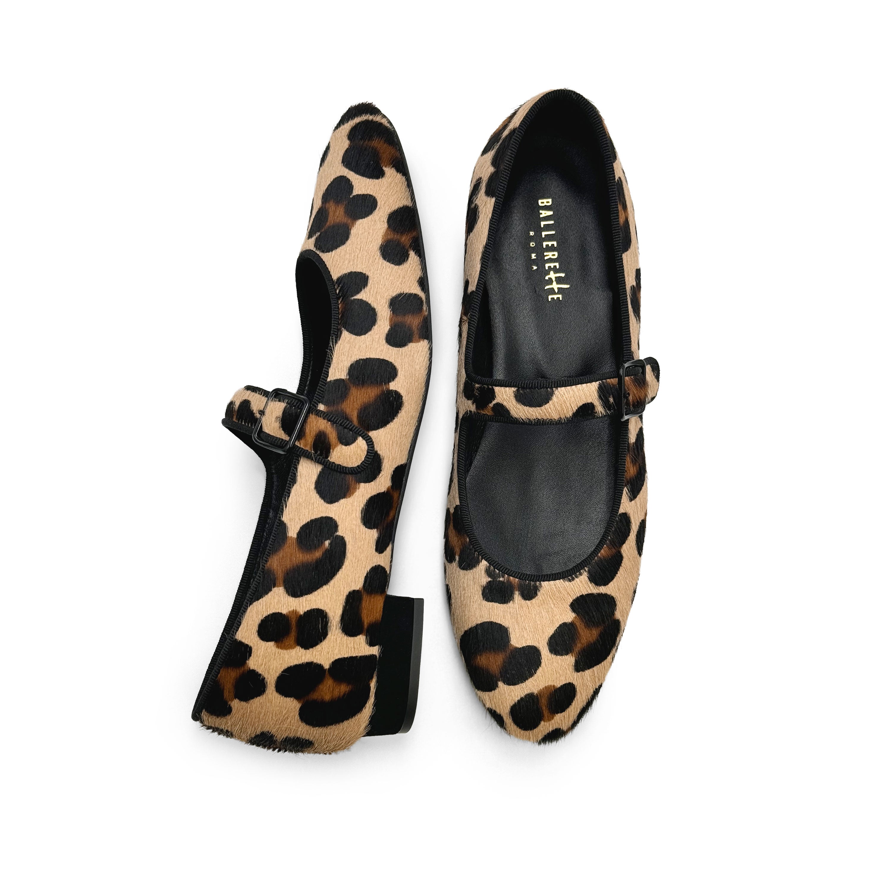 Bailarinas merceditas de piel con pelo animal print y correa